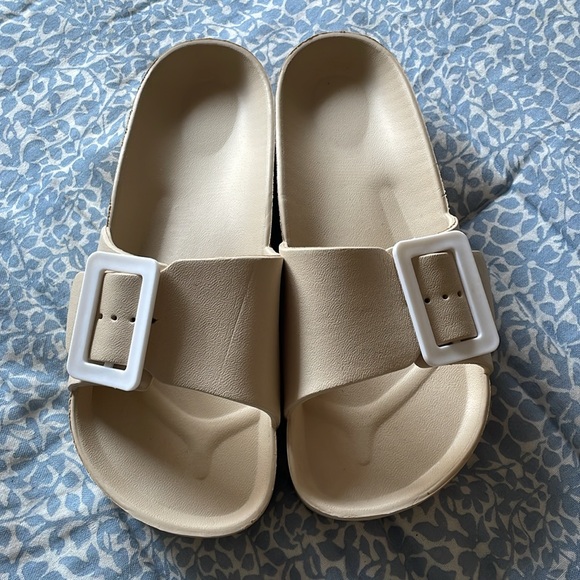 Women’s Cream platform sandals with white buckle accent - Picture 2 of 5